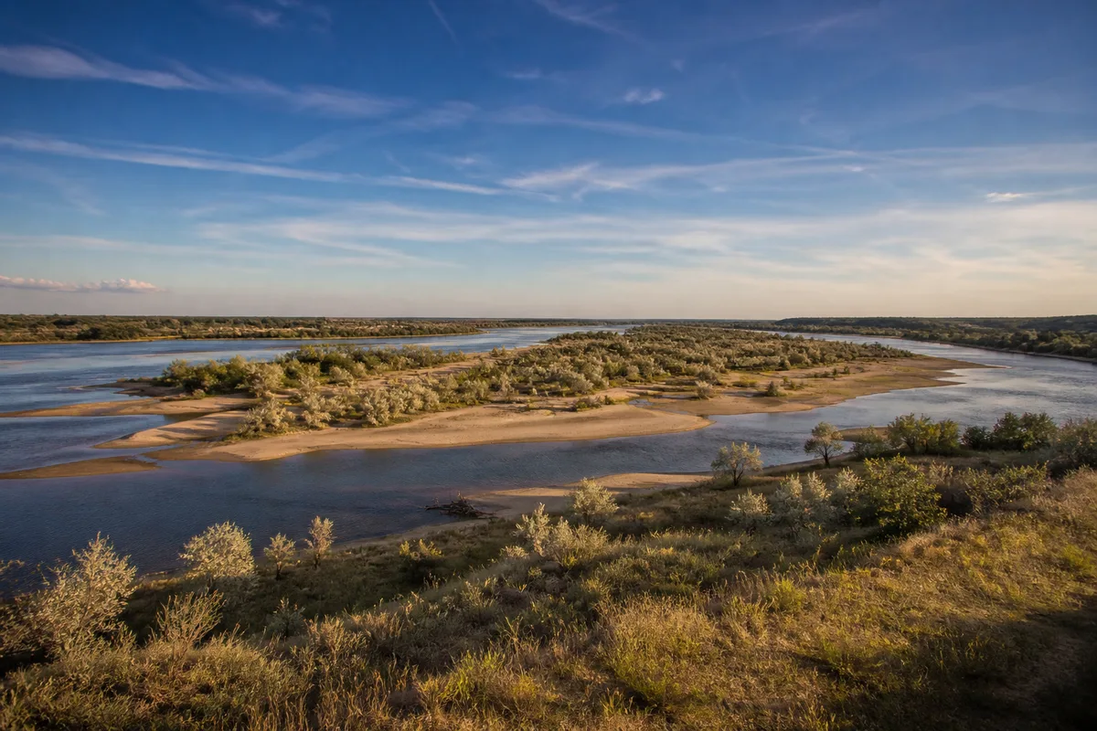 Bancs de sable de la Loire à la lumière de fin de journée